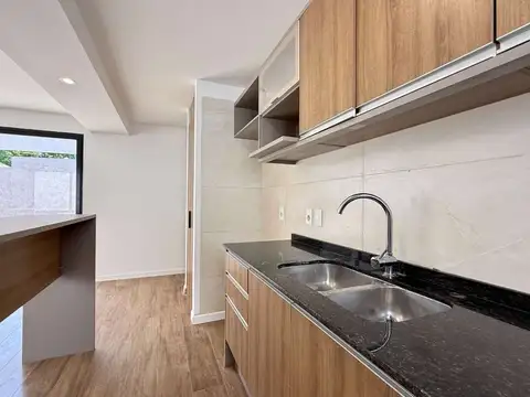 VENTA CASA 1 DORMITORIO ATAHUALPA PATIO PARILLERO