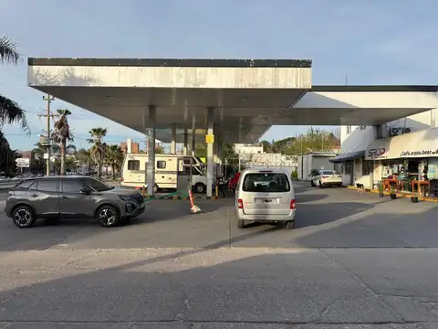 AV SAN MARTIN Y DIEGO DE VELAZQUEZ 100