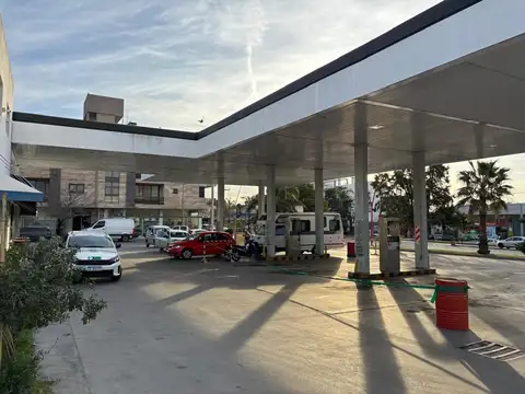 AV SAN MARTIN Y DIEGO DE VELAZQUEZ 100