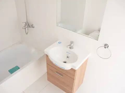 Gral Cesar Diaz 5000, Piso 4