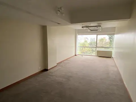 Oficina en Alquiler al Sur