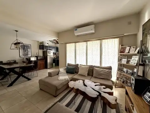 Edificio en Venta – Local comercial y 2 departamentos – Ideal inversión en Martínez