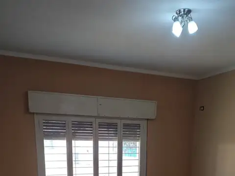 CASA EN ALQUILER/CAPITAN BERMUDEZ