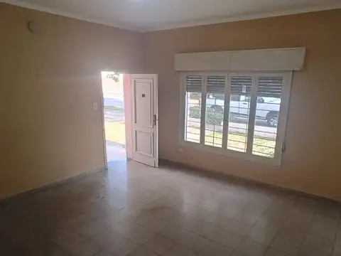 Casa en Alquiler en Capitan Bermudez, $ 710.000
