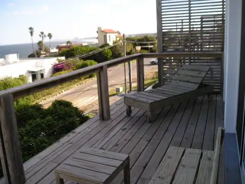 Casa en Alquiler Temporal con 1 cochera