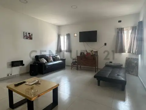 Venta de terreno con cuatro propiedades ( Excelente oportunidad )