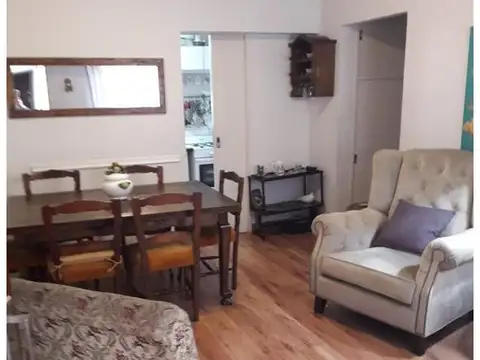 EXCELENTE  DEPTO 3 AMB, A 3 C.TREN ACASSUSO Y A 2 DEL CENTRO COMERCIAL  