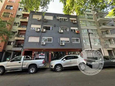 F. F. De Amador 1557