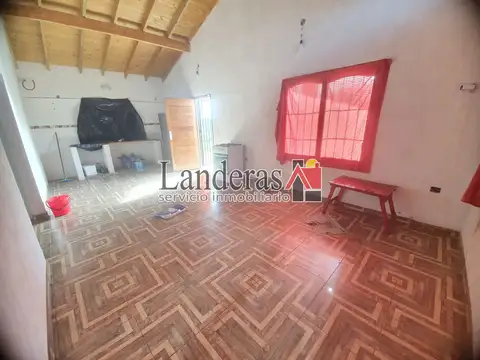 Bonita Casa 3 amb. - Lote Propio - En esquina