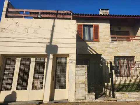VENTA PH 1 PISO 5 AMB. PADUA-MERLO PATIO PARRILLA