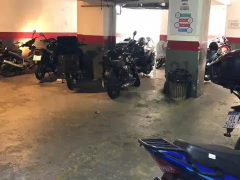 Avenida Hipólito Yrigoyen 3600, Piso 0