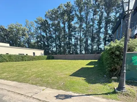 Terreno en Venta 30  mts Fondo