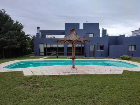 Casa en Venta en La Cascada Country Golf, USD 650.000