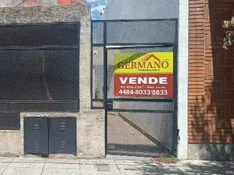 Amplio PH 3 ambientes con patio. Buena ubicacion