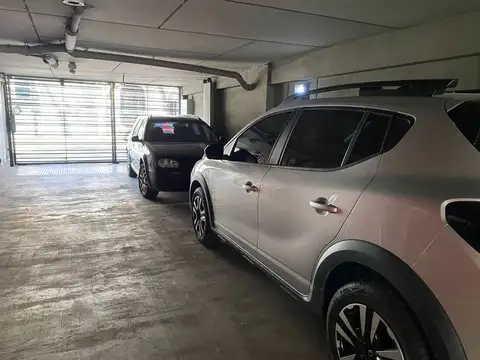 Cochera venta Colegiales porton automatico