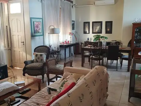 CF1050 - PROPIEDAD C/ LOCAL EN VENTA ESQUINA CALLES ENTRE RÍOS Y JUNÍN