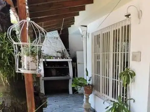 Casa  en Venta ubicado en Ituzaingó Oeste, Ituzaingó, G.B.A. Zona Oeste - AMA0154_LP545276_7