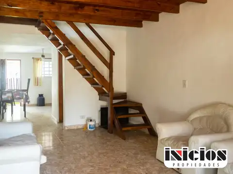 Casa 3 ambientes con 2 baños