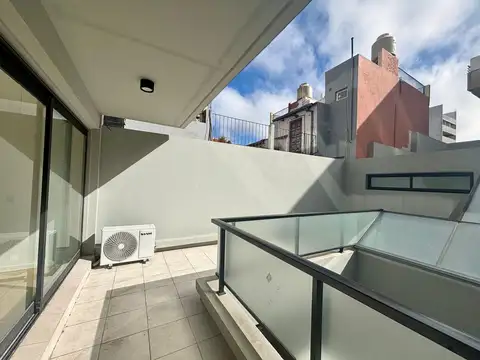 VENTA MONOAMBIENTE COLEGIALES A ESTRENAR PATIO