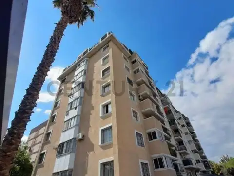 Vendimiadores 600, Piso 0