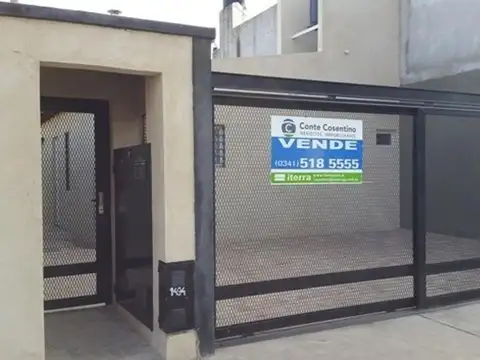 CASA INTERNA un DORMITORIOS CON COCHERA DESCUBIERTA