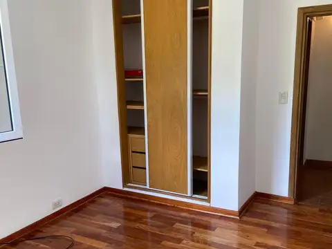 Depto Tipo Casa en Alquiler 40 años