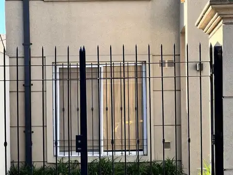 angel silva 300, Piso pb