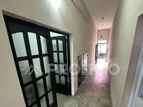 Local comercial en venta ubicado en Berazategui