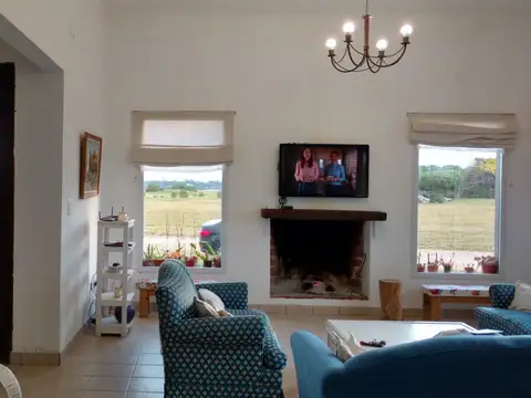 Casa 5 ambientes con 2 baños