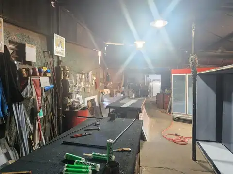 Galpon en Venta 20  mts Frente