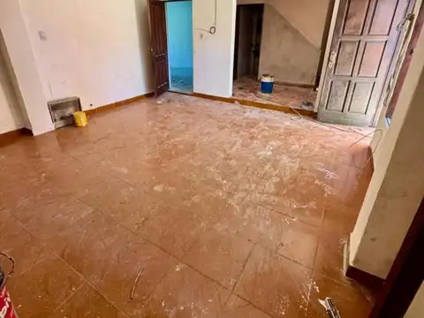 Gorriti 7100, casa de 3 dormitorios, patio, cochera.