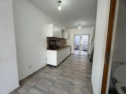 Casa en Alquiler en Villa Sarmiento, $ 600.000