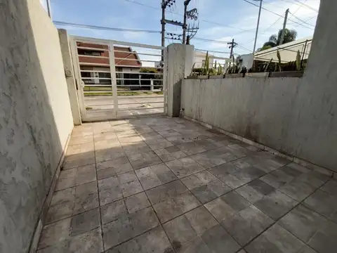 Esteban EcheverrÍa 1200