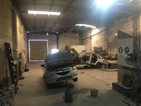 Excelente Galpón en Bº Roca