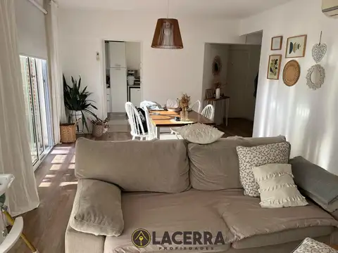 Nicolas Avellaneda  al 900