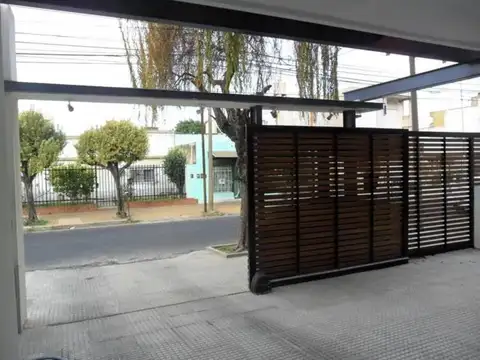 Cochera en venta - 12mts2 - Villa Sarmiento