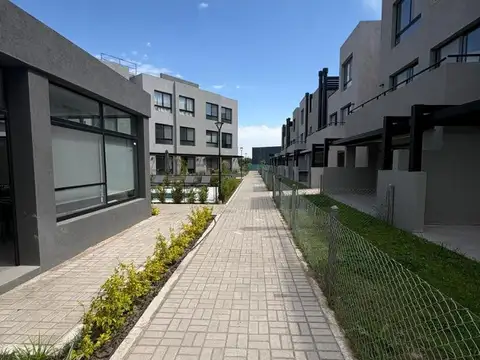 Depto Tipo Casa en Venta con 1 cocheras