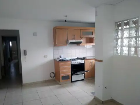 Departamento 4 ambientes con 1 baño
