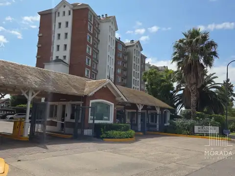 Av. del Puerto  al 300