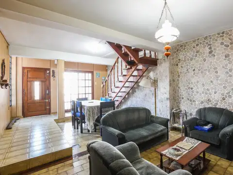 Casa en Venta con 1 cochera