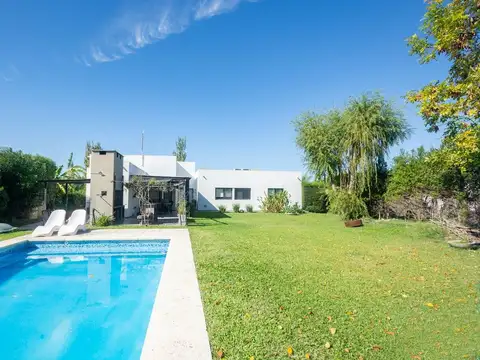 Venta Casa 4 ambientes  San Fransico - Villanueva