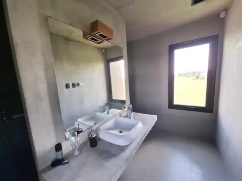 Exclsva Casa 420 m² Exclete Construccion y Calidad Lote de 13.000 m²