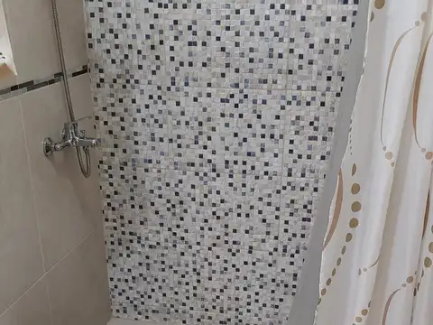 Depto Tipo Casa 5 ambientes con 2 baños