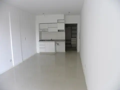 Ricardo M Trelles 2100