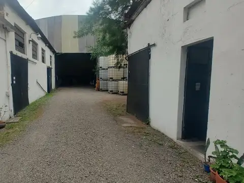 Galpon en Venta en Valentin Alsina, USD 160.000