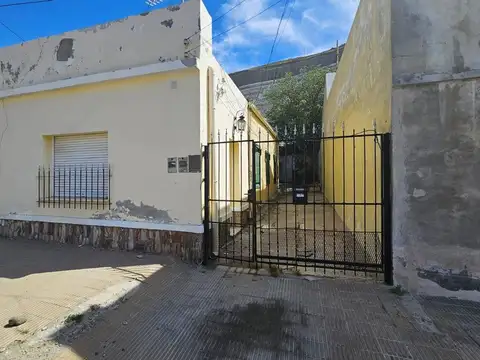 CASA 3 DORMITORIOS CENTRO