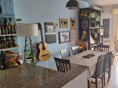 Excelente 2 Ambientes con Cochera!