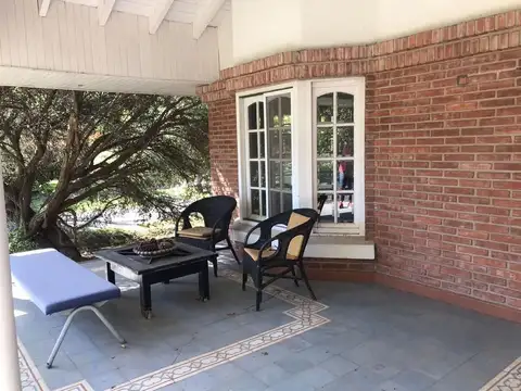 Casa 5 ambientes con 5 baños