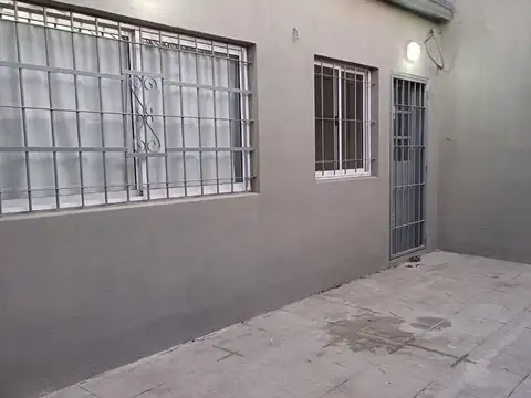 Depto Tipo Casa en Venta en Los Hornos, USD 53.000