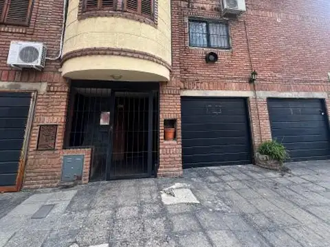 DEPARTAMENTO DE 3 AMBIENTES AL FRENTE